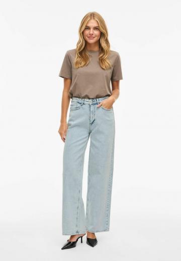 Прямые джинсы