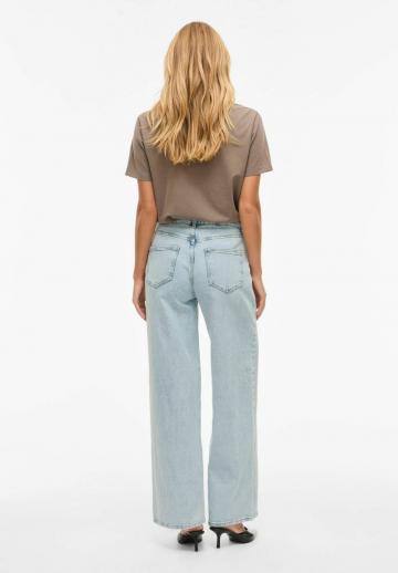 Прямые джинсы