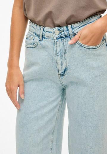 Прямые джинсы