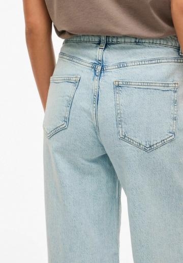 Прямые джинсы