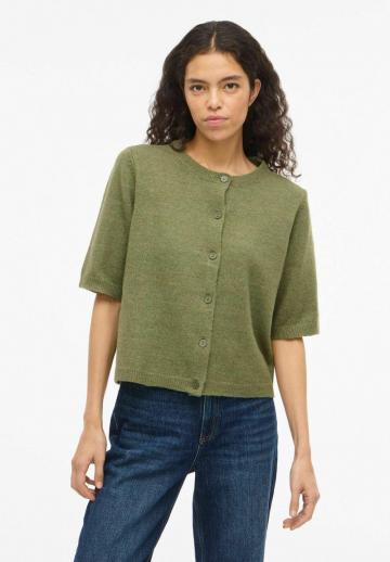 Вязаный жилет