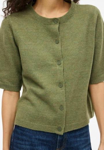 Вязаный жилет