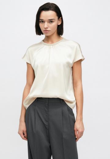Атласная блузка