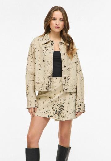 Джинсовая куртка