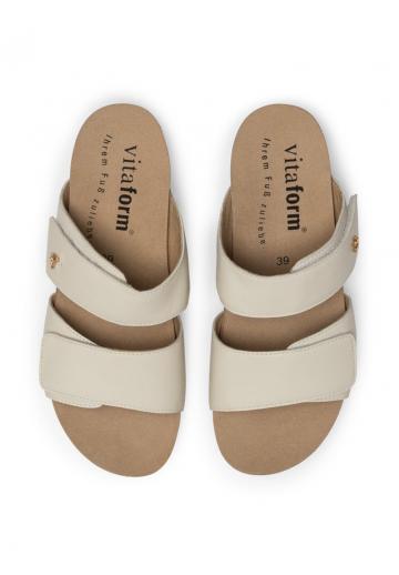 Босоножки на каблуке