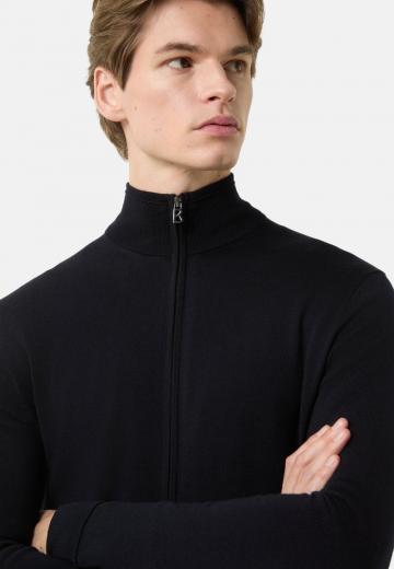 Вязаная кофта