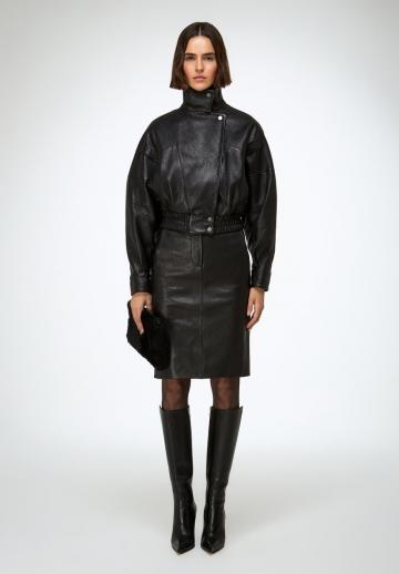 Короткая куртка