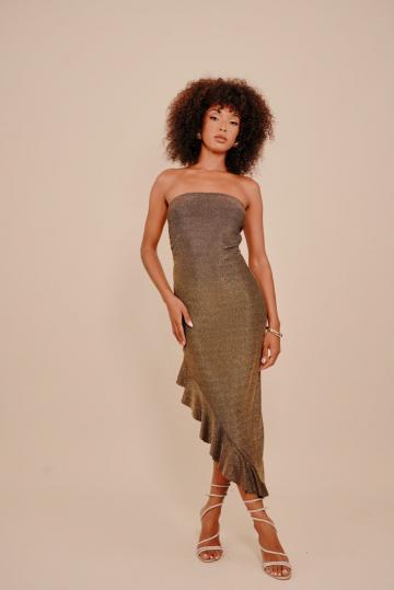 Платье без бретелек