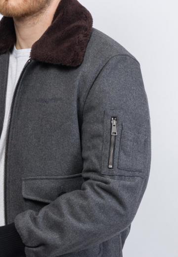 Куртка бомбер