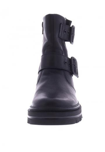 Зимние ботинки