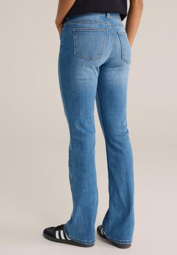 Клешеные брюки