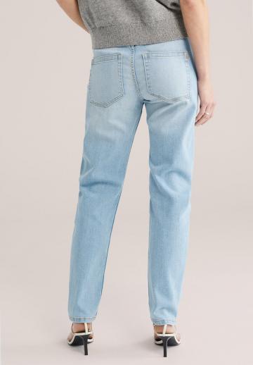 Прямые джинсы