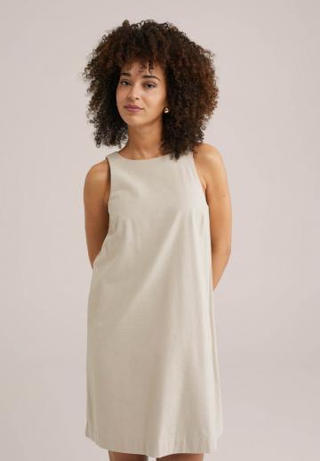 Короткое платье