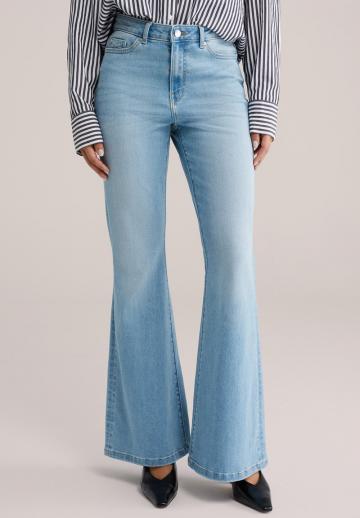 Клешеные брюки