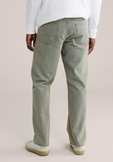 Прямые джинсы