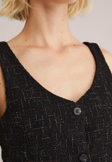 Джинсовая жилетка