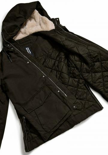 Зимняя куртка