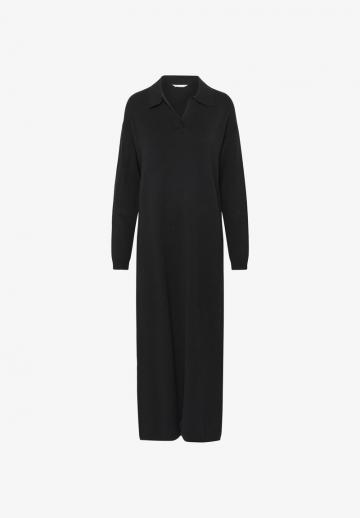 Вязаное платье