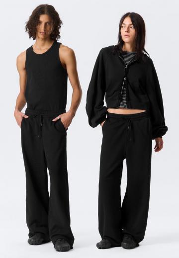 Спортивные штаны