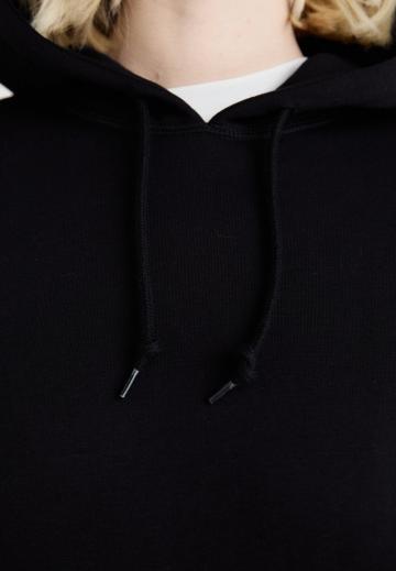 Пуловер с капюшоном