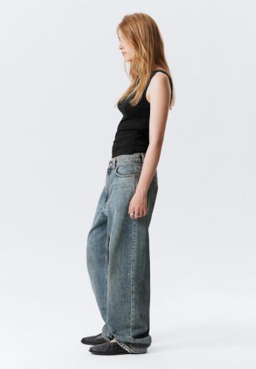 Свободные джинсы