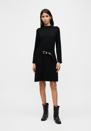 Вязаное платье