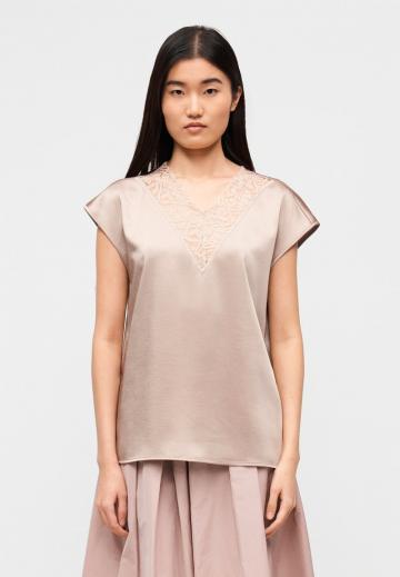 Атласная блузка