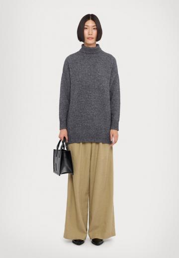 Длинный пуловер