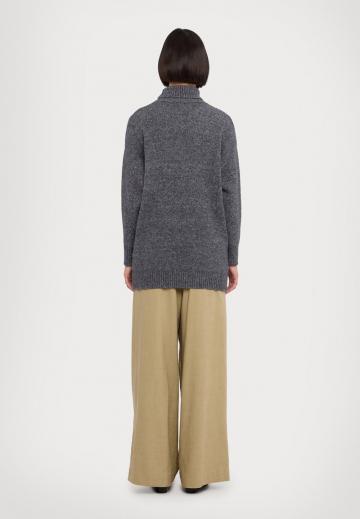 Длинный пуловер