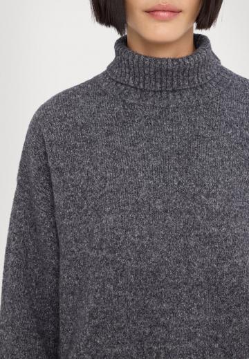 Длинный пуловер