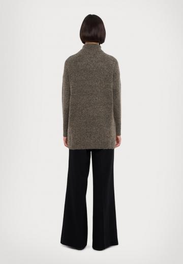 Длинный пуловер