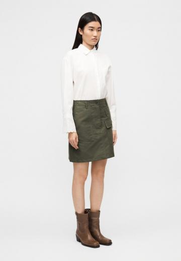 Юбка с накладными карманами