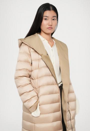 Пуховое пальто