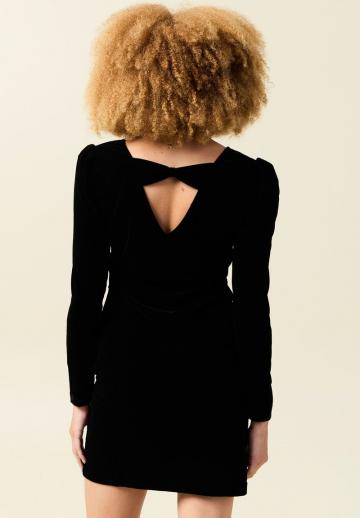 Платье футляр