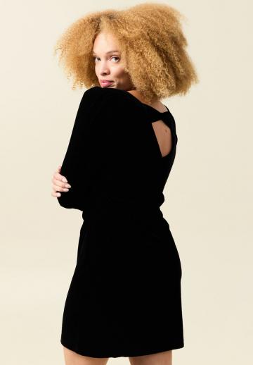 Платье футляр