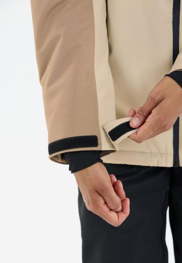 Спортивная куртка