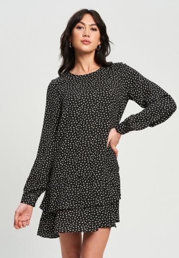 Короткое платье