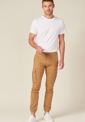 Брюки с накладными карманами