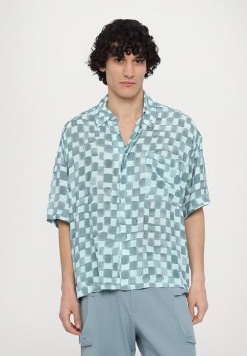 Брюки с накладными карманами