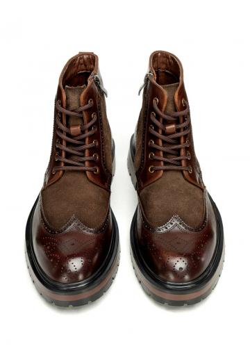 Ботинки на шнуровке