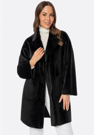 Короткое пальто