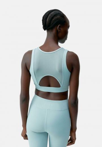 Спортивный топ