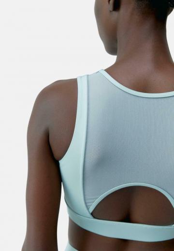 Спортивный топ