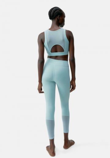 Спортивный топ