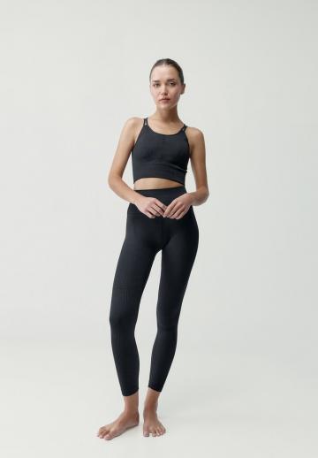 Спортивный бюстгальтер