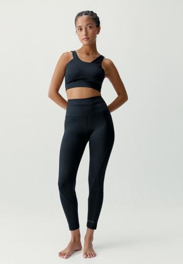 Спортивный бюстгальтер