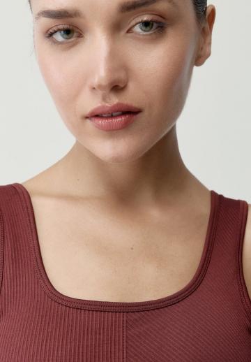 Спортивный бюстгальтер