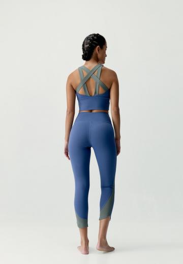 Спортивный бюстгальтер