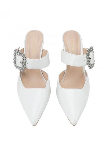 Босоножки на каблуке