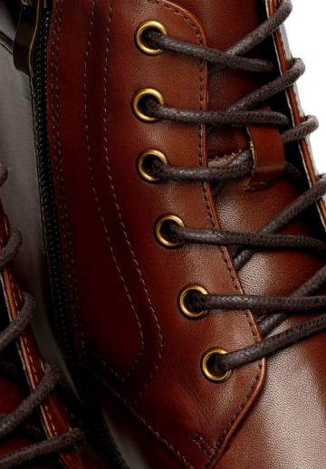 Ботинки на шнуровке